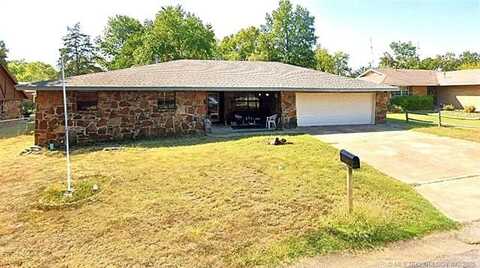 60 N Redwood Circle, Sallisaw, OK 74955