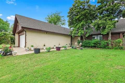 6370 S 29th West Place, Tulsa, OK 74132