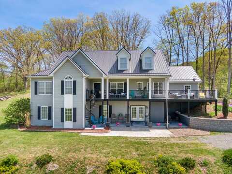 267 Hilltop Road, Pearisburg, VA 24134