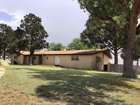 400 County Rd 100, Plains, TX 79355