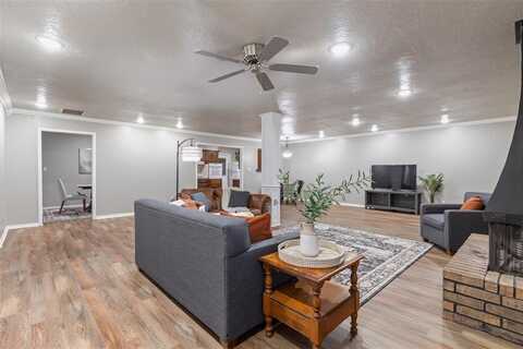 1312 N Nail Parkway, Moore, OK 73160