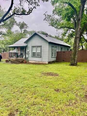 715 W Ball Street, Weatherford, TX 76086