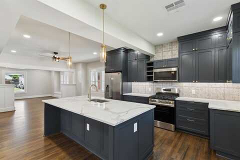 826 Woodlawn Avenue, Dallas, TX 75208