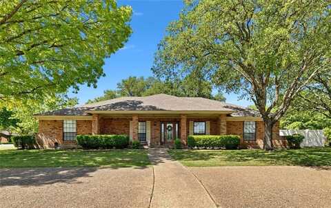 704 Hyde Park Boulevard, Cleburne, TX 76033
