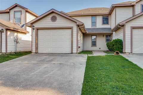 7530 Kings Trail, Fort Worth, TX 76133
