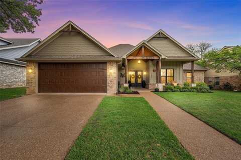 1204 N Davis Street, West, TX 76691