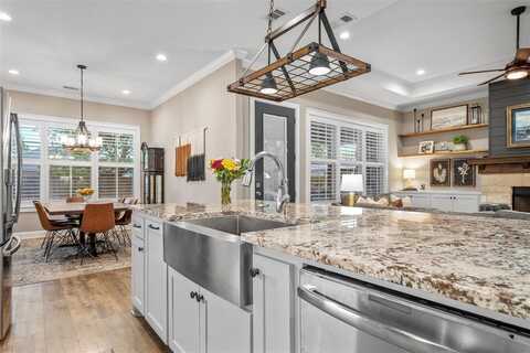 1204 N Davis Street, West, TX 76691