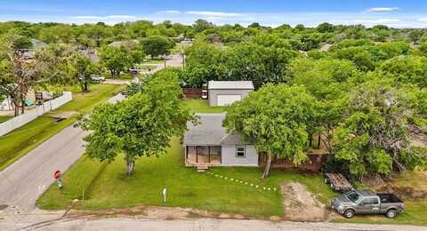 605 N Snyder Avenue, Justin, TX 76247