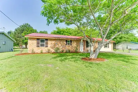 266 Wells Street, Emory, TX 75440