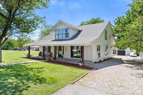 207 N Main Street, Farmersville, TX 75442