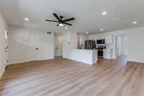 118 W Wanda Drive, Garland, TX 75040