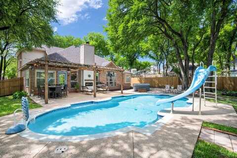 520 Sir Roland Drive, Grand Prairie, TX 75052