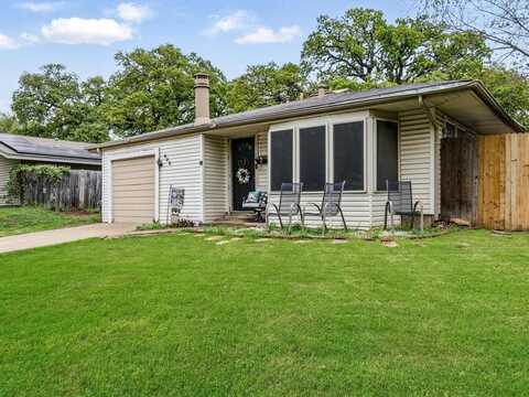 903 S Mills Drive, Euless, TX 76040
