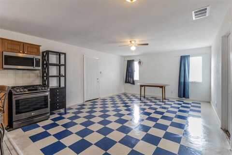 500 E Mustang Street, Crowley, TX 76036