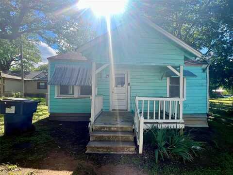 307 E Cates Street, Bridgeport, TX 00000