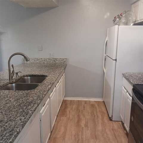 5750 Phoenix Drive, Dallas, TX 75231