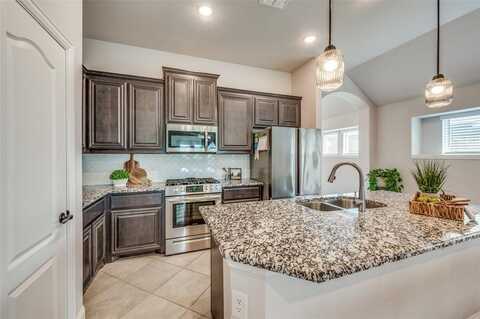 8700 White Rock Lane, Denton, TX 76226