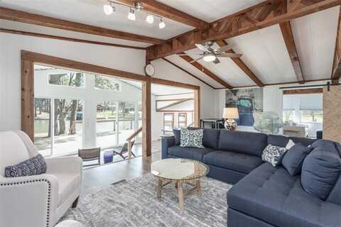 2208 Crestview Circle, Tool, TX 75143