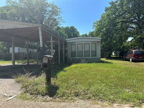 135 Oxbow Street, Mabank, TX 75156