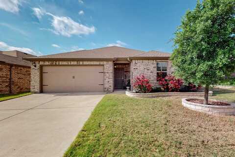 512 Bronze Forest Drive, Fort Worth, TX 76131