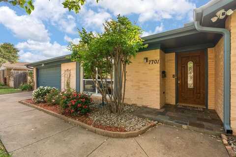 7701 Pebbleford Road, Fort Worth, TX 76134