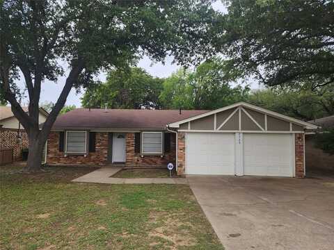 2720 Muse Street, Fort Worth, TX 76112