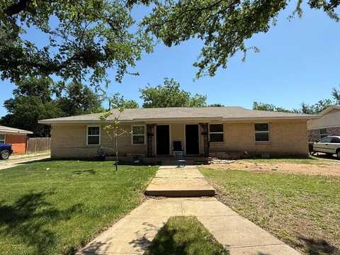 2505 Normont Circle, Fort Worth, TX 76103