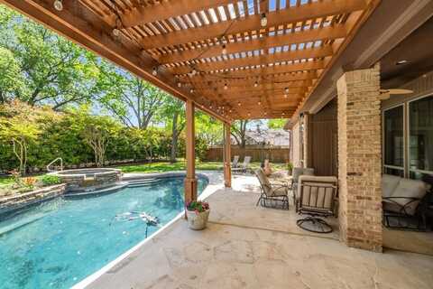 2020 Crown Knoll Lane, Plano, TX 75093