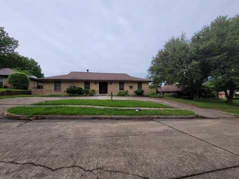 110 La Fawn Circle, Garland, TX 75043