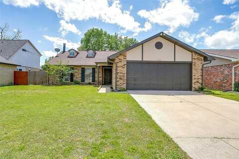 4116 Huckleberry Drive, Fort Worth, TX 76137