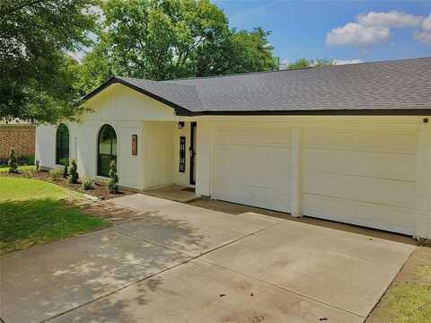416 Rolling Hills Drive, Aledo, TX 76008