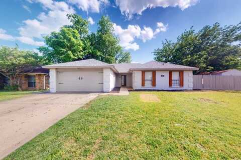 901 Larue Drive, Cedar Hill, TX 75104