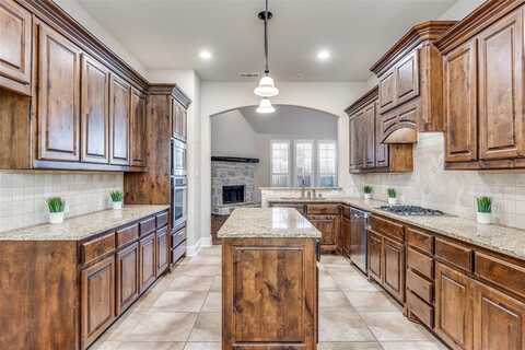 2608 Sir Wade Way, Lewisville, TX 75056