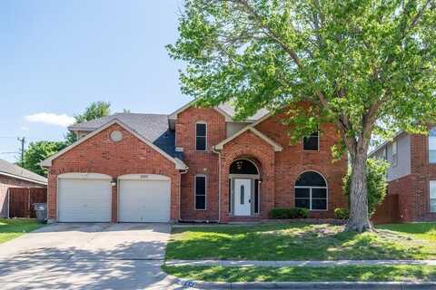 2210 Belton Drive, Arlington, TX 76018