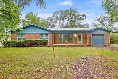 3145 Ray Drive W, Haltom City, TX 76117