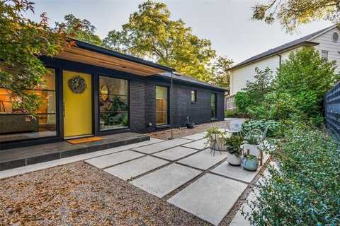 416 Crestwood Drive, Fort Worth, TX 76107