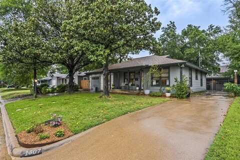 1307 Paxton Avenue, Arlington, TX 76013