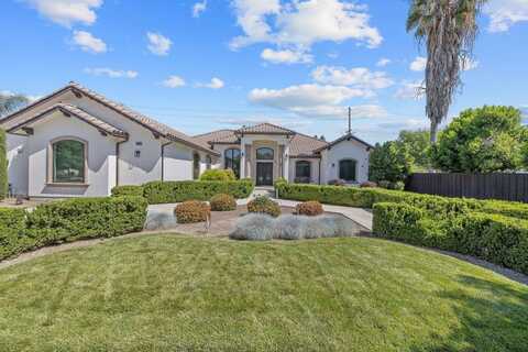 6702 W Harter Ave, Visalia, CA 93277