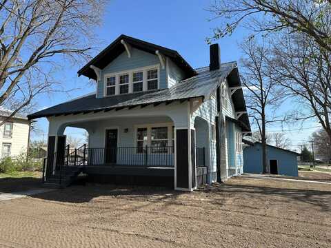 741 Lincoln Ave., Hebron, NE 68370