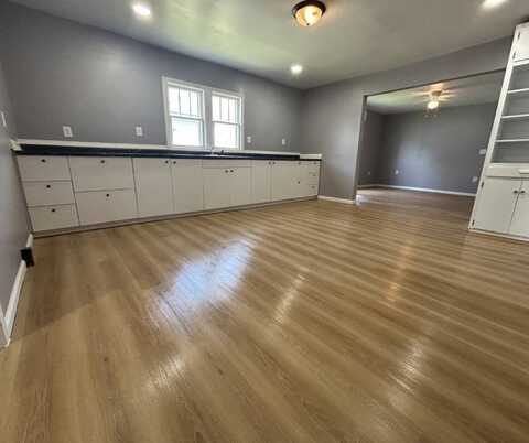 815 N Laurel St, Fairfield, IL 62837