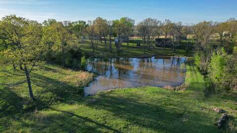 1446 Chapel Rd, Willow Springs, MO 65793