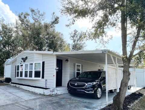 79 Sandalwood Dr., Thonotosassa, FL 33592