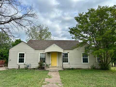 605 E Henry St, Hamilton, TX 76531