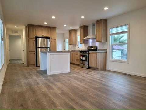 2038 Palm St., Las Vegas, NV 89104