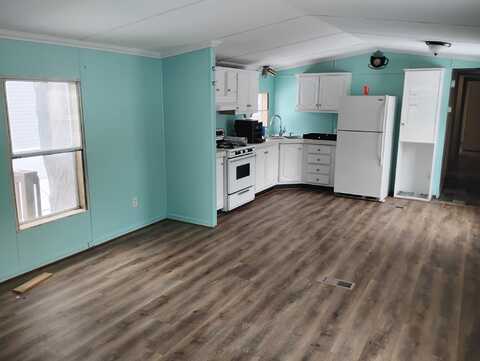 2454 Birch Drive, Kawkawlin, MI 48631