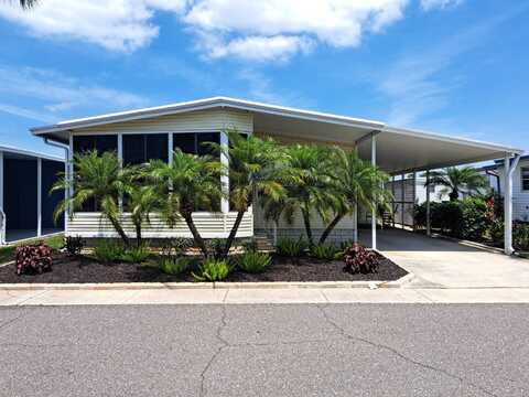 423 Molokai Ln, Largo, FL 33770