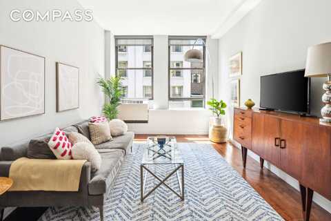 35 East 10th Street, New York, NY 10003