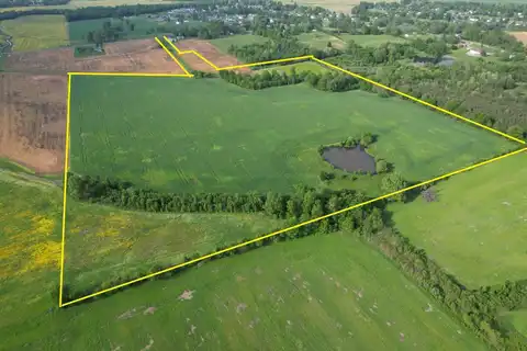 000 Golf Course Rd, Marion, IL 62959
