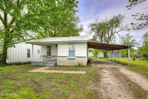 510 S McConnell Avenue, Joplin, MO 64801