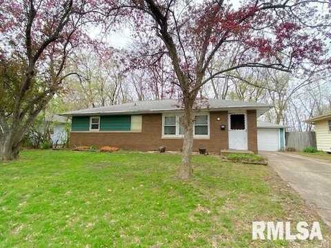 125 ARROW Road, Pekin, IL 61554